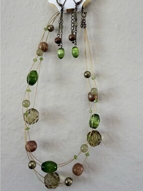 MIXIT Fashion Necklace with Matching Pierced Earrings
